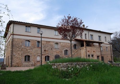 22442-il-casale-di-massa-martana